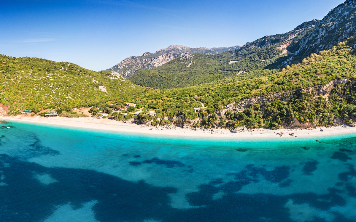 Evia 9