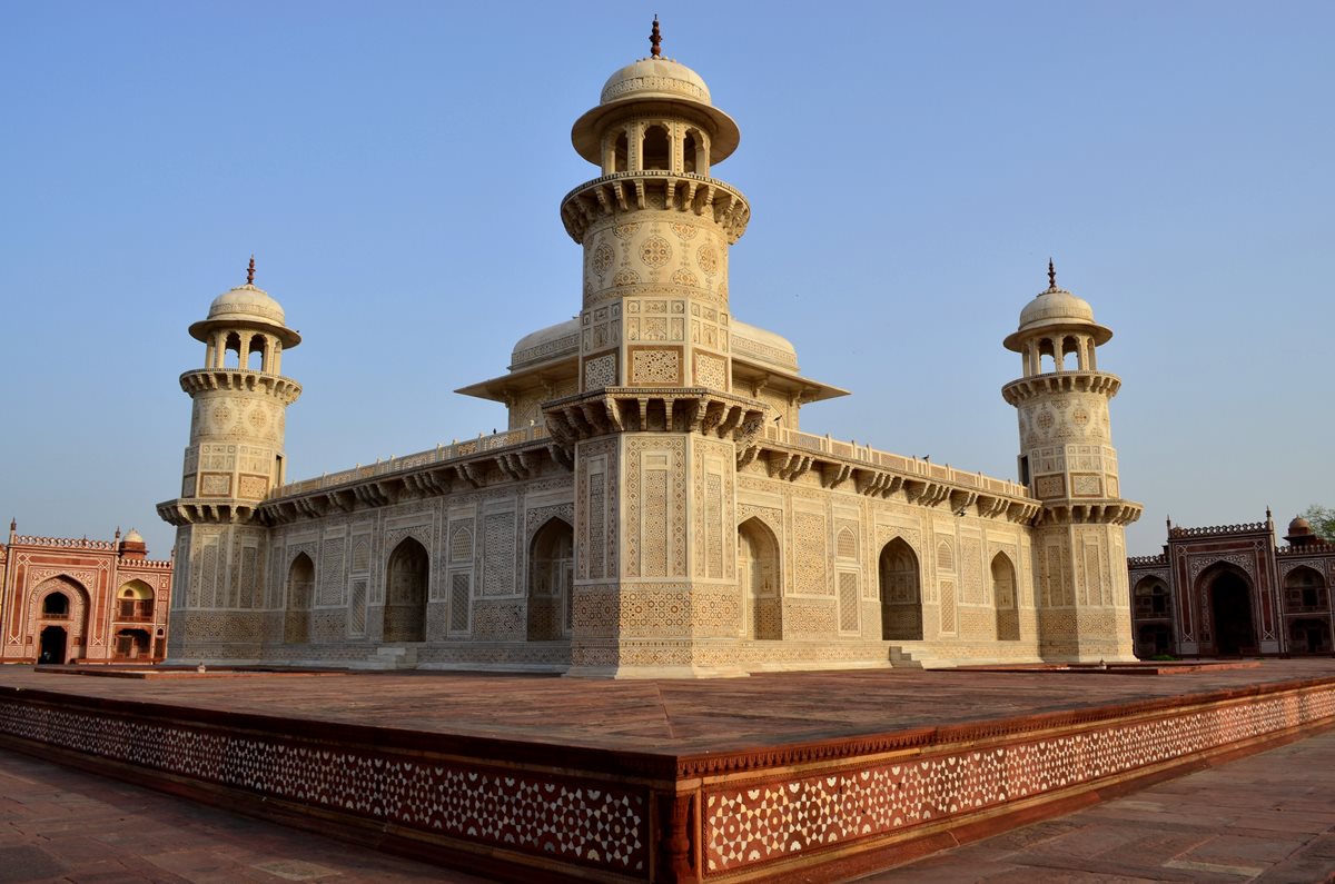 India 8