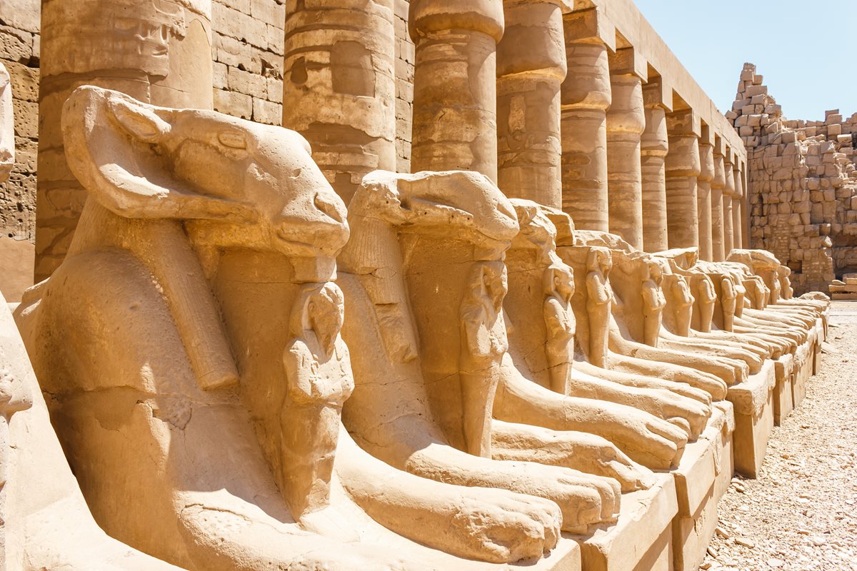 Luxor 4