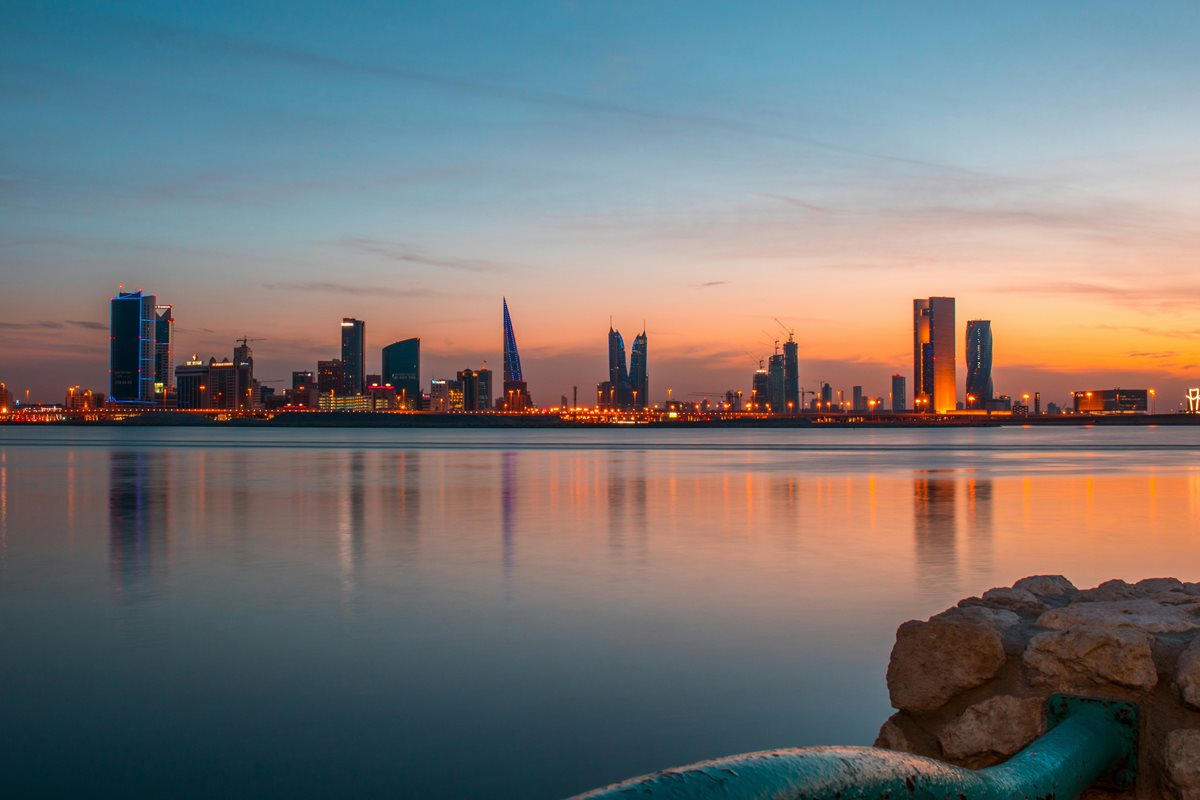 Apus in Bahrain