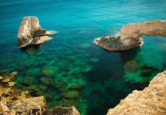 Capul Greco, marea limpede