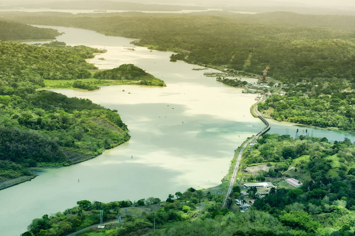 Vedere panoramica a Canalului Panama