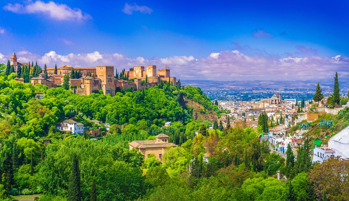 Castelul medieval Alhambra - Andaluzia